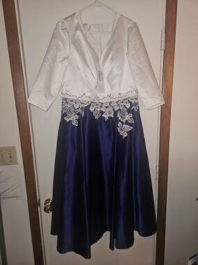 White & Purple Satin Lace Embroidered Dress Nwt JJ HOUSE sz 16